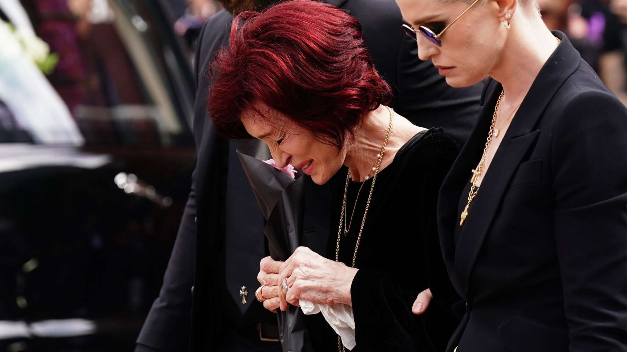 Sharon Osbourne äußert sich zum Tod ihres Mannes Ozzy.