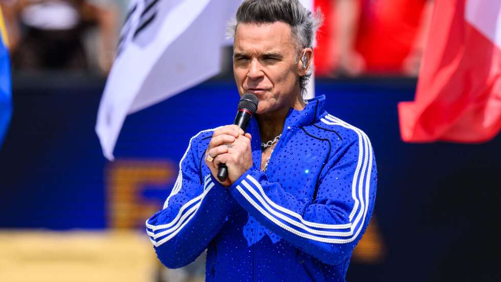Robbie Williams nimmt Krümel-Panne beim WM-Finale mit Humor