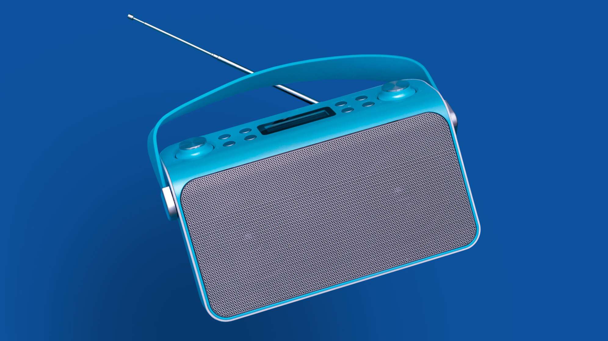 Ein Radio vor blauem Hintergrund